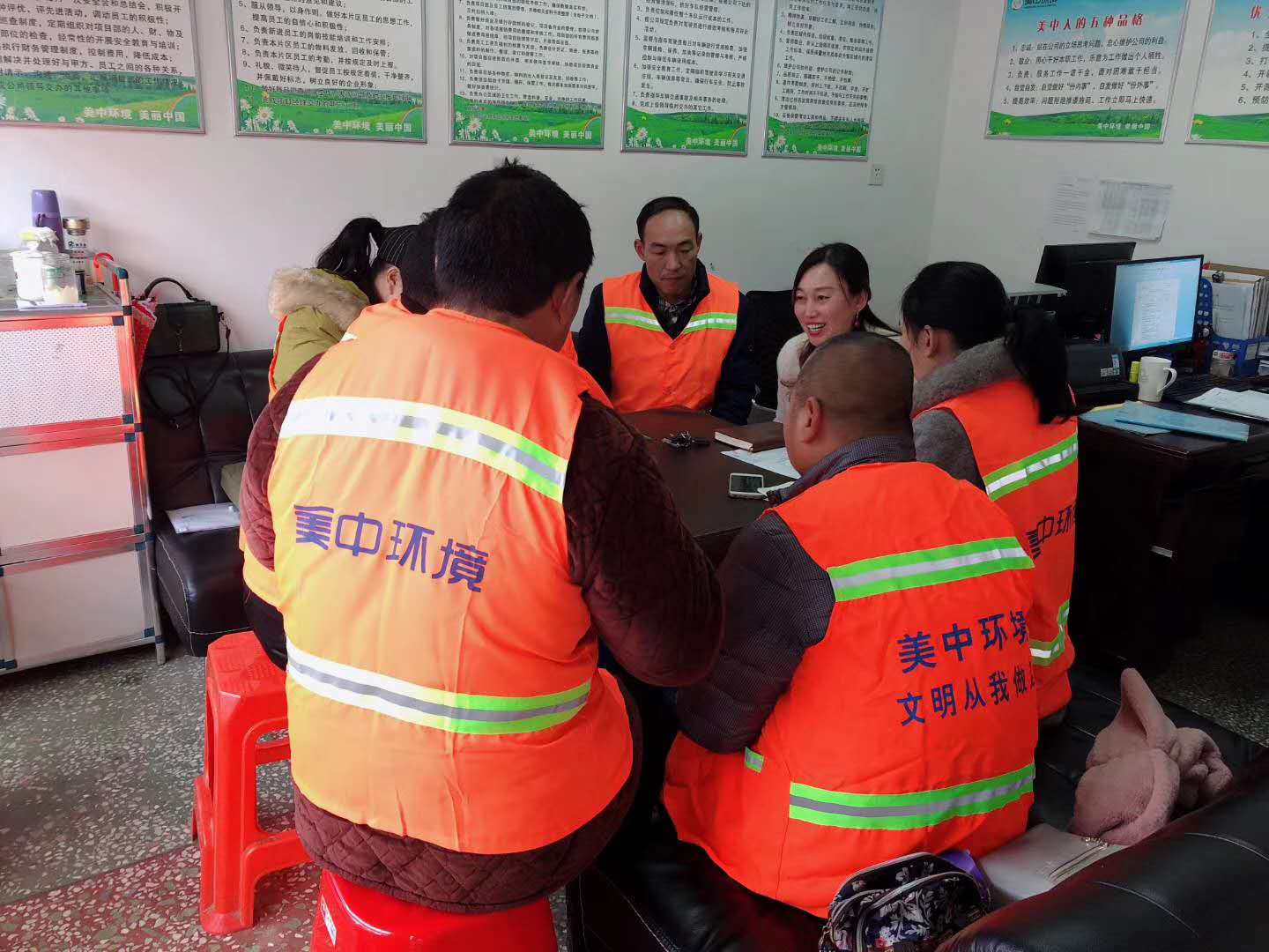 湖南涉外經(jīng)濟(jì)學(xué)院環(huán)衛(wèi)中標(biāo).jpg 湖南涉外經(jīng)濟(jì)學(xué)院環(huán)衛(wèi)中標(biāo).jpg