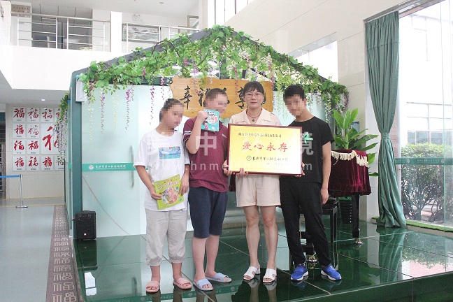 IMG_7977.JPG IMG_7977.JPG